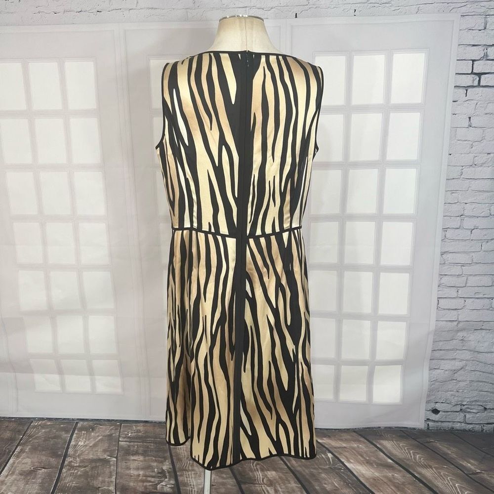 St John silk tiger print sleeveless a-line dress size 12 - Picture 8 of 14